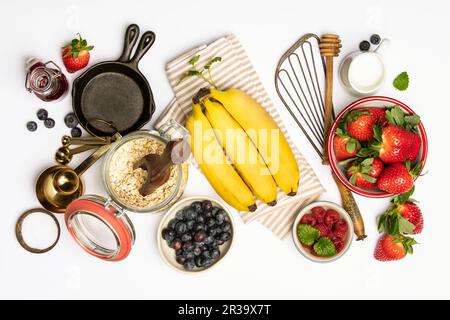 Ingrédients pour la cuisson de crêpes à l'avoine et à la banane Banque D'Images