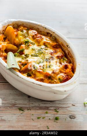 Gratin de tomates et de gruyères au fenouil Banque D'Images