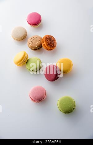 Différents macarons colorés Banque D'Images