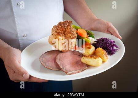 Rôti de bœuf et Yorkshire Pudding Banque D'Images