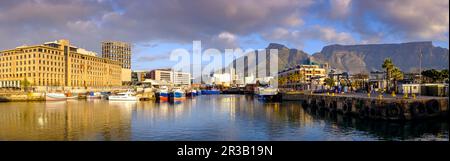 Afrique du Sud, province du Cap occidental, le Cap, vue panoramique des nuages sur Victoria et Alfred Waterfront Banque D'Images
