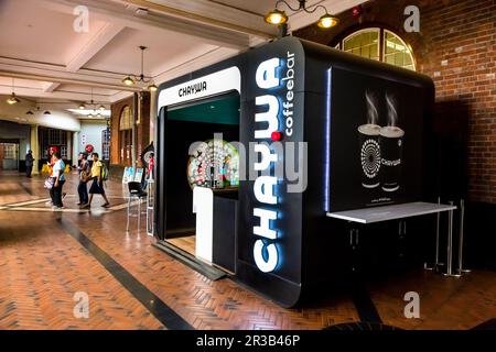 Café-restaurant à la gare Banque D'Images