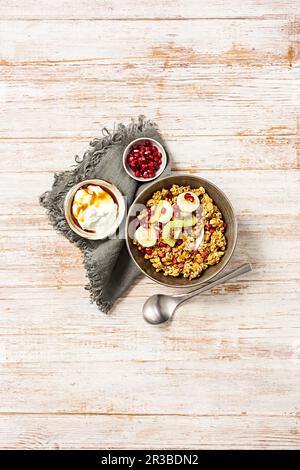 Muesli avec fraises et Kiwi Banque D'Images