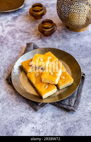 Basbousa - gâteau sucré traditionnel du Moyen-Orient (Egypte) Banque D'Images