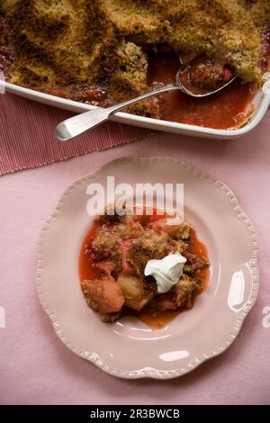 Crumble à la framboise et au gingembre Banque D'Images
