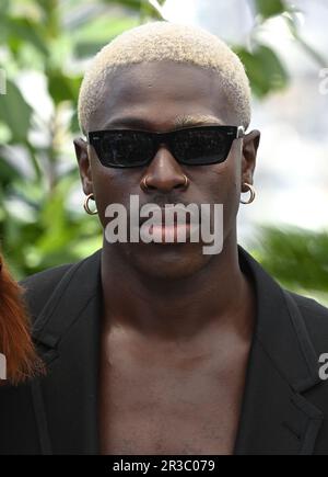 Cannes, France. 23rd mai 2023. Cannes, France. 23 mai 2023 Moses Sumney au photocall de l'Idol, dans le cadre du Festival de Cannes 76th, Palais des Festivals. Crédit : Doug Peters/Alamy Live News Banque D'Images