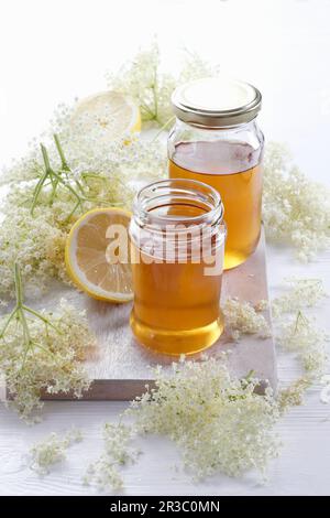 Sirop de fleur de sureau et de citron Banque D'Images