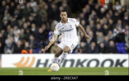 Mousa Dembele de Tottenham Hotspur en action pendant le match d'aujourd'hui. Les espions battent Lyon 2:1Tottenham Hotspur 14/02/13 Tottenham Hotspur V Olympique Lyonnais Banque D'Images