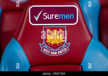 Logo sur les sièges de l'équipe de la maison.West Ham United 25/02/13 West Ham United V Tottenham Hotspur 25/02/13 la Premier League photo: Richard Washbrook Banque D'Images