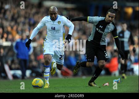 El Hadji DioufLeeds United 2012/13 Benoit Assou Ekotto Tottenham Hotspur Leeds United V Tottenham Hotspur (2-1) 27/01/13 la quatrième ronde de la coupe FA photo Banque D'Images