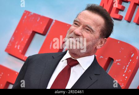 Los Angeles, États-Unis. 22nd mai 2023. Arnold Schwarzenegger arrive à la première à Los Angeles de la série Netflix "FUBAR" qui s'est tenue au Grove sur 22 mai 2023 à Los Angeles, CA. © Lisa OConnor/AFF-USA.com crédit: AFF/Alamy Live News Banque D'Images