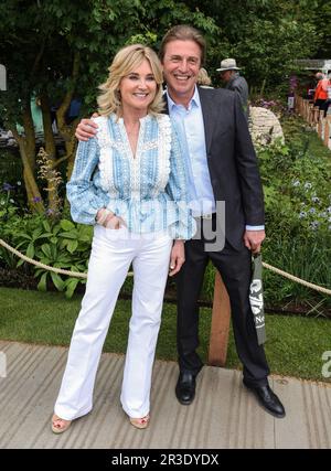 Londres, Royaume-Uni. 22nd mai 2023. Anthea Turner et Mark Armstrong assistent à la journée de presse du RHS Chelsea Flower Show 2023 à Londres. Crédit : SOPA Images Limited/Alamy Live News Banque D'Images