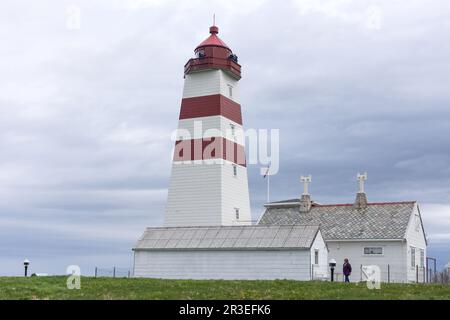 Phare d'Alnes, (Alnes FYR), Alnes, île de Godøy, Ålesund, Møre og Romsdal, Norvège Banque D'Images