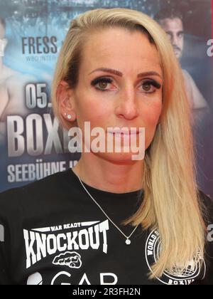 Cutwoman Pia Mazelanik au Gala de boxe ses le 05 juin 2021 sur la scène du lac Magdeburg Banque D'Images