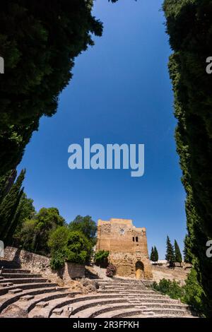 Iglesia renacentista de Santo Domingo, Castillo de La Iruela, Origène, almohade construido sobre cimientos pre-bereberes, La Iruela, Valle del Guadalquivir, Parque Natural sierras de Cazorla, Segura y Las Villas, Jaén, Andalousie, espagne. Banque D'Images