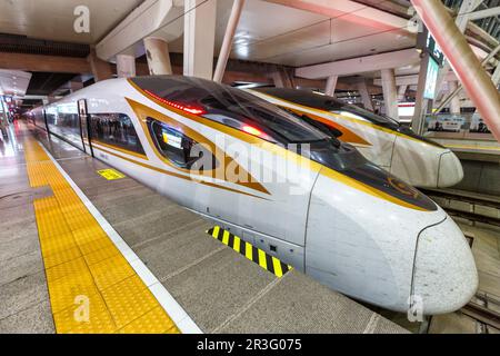 Train Fuxing train à grande vitesse HGV Gare du Sud de Beijing en Chine Banque D'Images