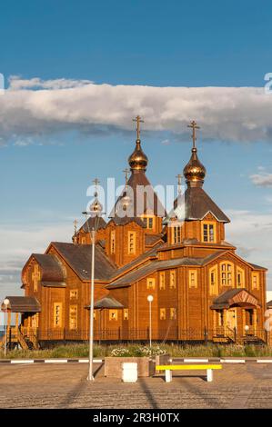 Cathédrale orthodoxe de la Sainte Trinité, ville sibérienne d'Anadyr, province de Chukotka, extrême-Orient russe Banque D'Images