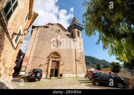 Paroisse de Sant Bartomeu , iniciada en 1235 con el nombre de Iglesia de Santa María, Valldemossa, Majorque, Iles Baléares, Espagne. Banque D'Images