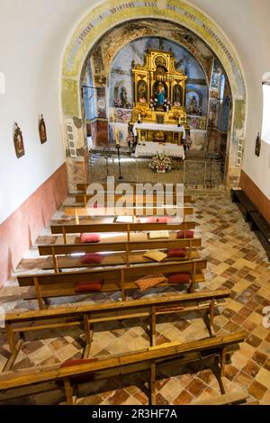 iglesia del siglo XVI, santuario de origen romanico de Santa María de la Nuez , municipio de Bárcabo,Sobrarbe, Provincia de Huesca, Comunidad Autónoma de Aragón, cordillera de los Pirineos, Espagne, europe. Banque D'Images