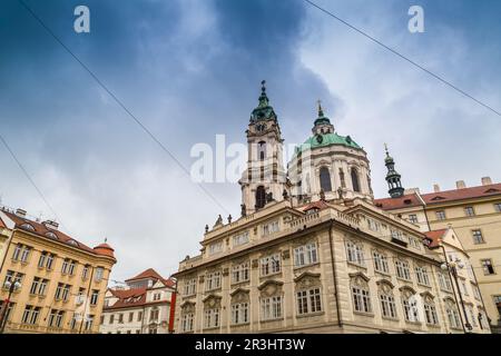 L'église Saint-Nicolas à Prague Banque D'Images