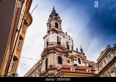 L'église Saint-Nicolas à Prague Banque D'Images