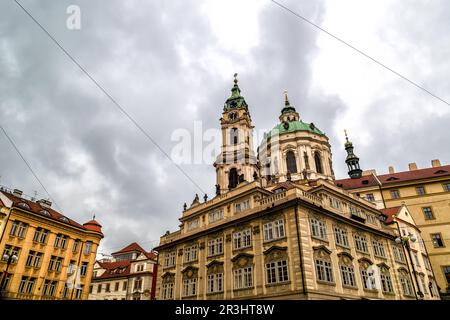 L'église Saint-Nicolas à Prague Banque D'Images