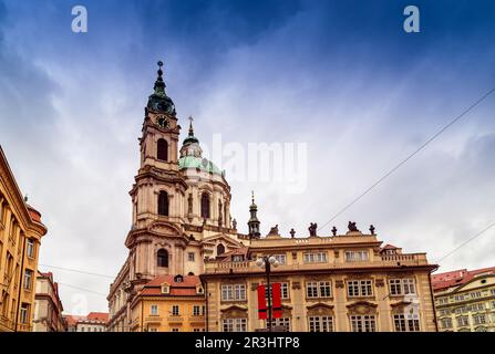 L'église Saint-Nicolas à Prague Banque D'Images