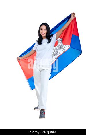 Les femmes asiatiques célèbrent la journée de l'indépendance du Cambodge le 09 novembre en tenant le drapeau du Cambodge isolé sur fond blanc Banque D'Images