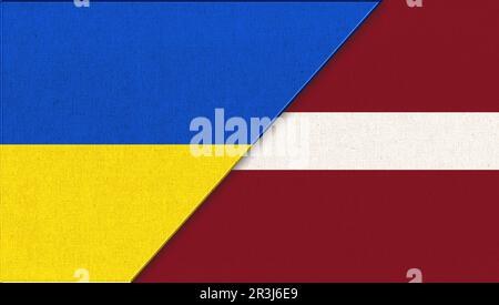 Drapeau de l'Ukraine et de la Lettonie. Drapeaux ukrainiens et lettons sur la surface du tissu. Deux drapeaux ensemble - Fabri Banque D'Images