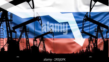 Sanctions, fixation des prix, interdiction des achats de pétrole en Russie. Silhouette des pompes à huile sur le drapeau de la Russie . Pompes à huile de fonctionnement. Commerce, finance et environnement Banque D'Images