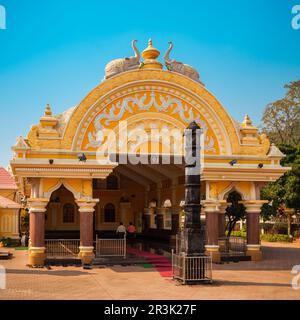 Le temple Shri Mahalaxmi est un temple hindou situé dans la ville de Ponda, dans l'État de Goa en Inde Banque D'Images