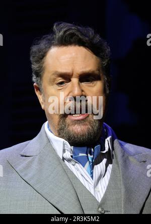 Michael ball, aspects of Love - production Photography, Lyric Theatre, Londres, Royaume-Uni, 23 mai 2023, Photo de Richard Goldschmidt Banque D'Images