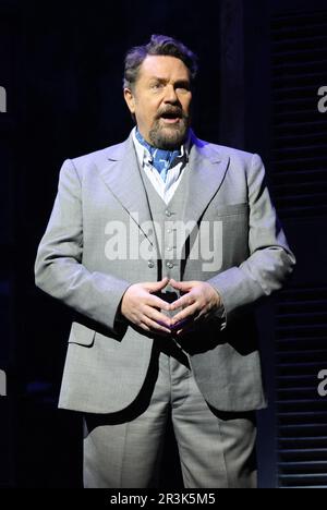 Michael ball, aspects of Love - production Photography, Lyric Theatre, Londres, Royaume-Uni, 23 mai 2023, Photo de Richard Goldschmidt Banque D'Images