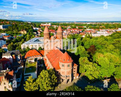 Vue panoramique aérienne de Pauluskirche ou de l'église Saint-Paul à Ulm, en Allemagne Banque D'Images