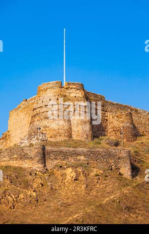 Forteresse de Gori ou Goris Tsikhe, Géorgie. C'est une citadelle médiévale située au-dessus de la ville de Gori sur une colline rocheuse, la Géorgie. Banque D'Images