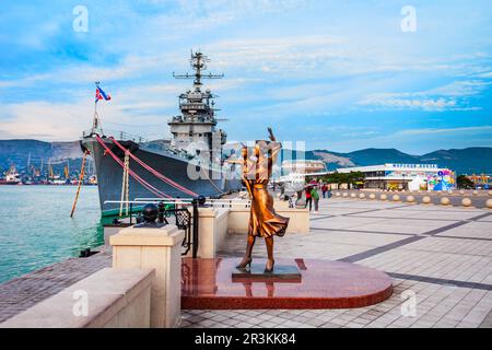 Novorossiysk, Russie - 02 octobre 2020 : monument aux wifes des marins et musée soviétique Mikhail Kutuzov dans la ville de Novorossiysk, Krasnodar Kr Banque D'Images