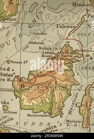 Carte géographique ancienne de Bornéo en sépia. Banque D'Images