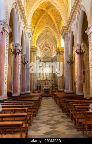 Vue intérieure de la cathédrale Chiesa Madre di Santa Maria Assunta à Erice, Sicile Banque D'Images