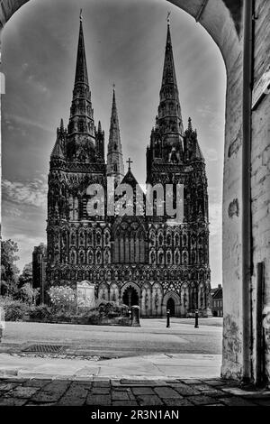 Cathédrale de Lichfield en noir et blanc Banque D'Images