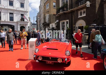 David Gandy, Concours sur Savile Row, collaboration entre les tailleurs et quelques-unes des plus grandes voitures classiques du monde automobile, Londres, Angleterre Banque D'Images