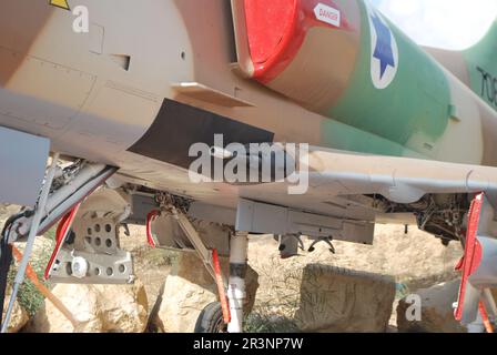 Douglas A4-TJ Ayit Skyhawk au Musée de l'Armée de l'air israélienne, be'er Sheva. Avion d'entraînement également utilisé dans la guerre de Kippour et la guerre d'usure de Yom. Banque D'Images