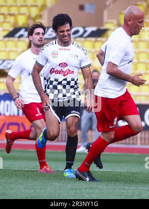 Monaco, Monaco. 23rd mai 2023. Carlos Sainz de Ferrari joue un match de football de charité au stade Louis II de Monaco sur 23 mai 2023. Le World Stars football Match a eu lieu mardi soir avant le Grand Prix de Monaco de Formule 1 et a été joué par l'équipe de pilotes, dont F1 pilotes, et le Star Team MC. Cette année marque l'organisation 30th de l'événement caritatif. (Credit image: © Beata Zawrzel/ZUMA Press Wire) USAGE ÉDITORIAL SEULEMENT! Non destiné À un usage commercial ! Banque D'Images