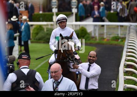 Jockey Frankie Dettori et Horse Free Wind Banque D'Images