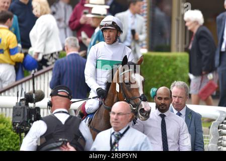 Jockey Frankie Dettori et Horse Free Wind Banque D'Images