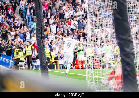 Madrid, Espagne. 24th mai 2023. KARIM BENZEMA de Madrid célèbre son but lors du match de football entre le Real Madrid et Rayo Vallecano.valable pour le match 36 de la ligue espagnole de première division la Liga au stade Bernabeu. (Credit image: © Alberto Gardin/ZUMA Press Wire) USAGE ÉDITORIAL SEULEMENT! Non destiné À un usage commercial ! Banque D'Images