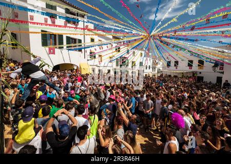 Parodia de Jaleo Jaleo, d'Ases, Fêtes de Sant Bartomeu, Ferreries, Minorque, Iles Baléares, Espagne. Banque D'Images