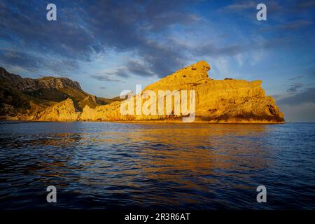 Cala Estremer et Punta Galera, Côte Tramuntana, Pollensa, Majorque, Iles Baléares, Espagne. Banque D'Images