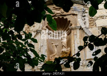 Virgen dando el rosario a Santo Domingo, detalle de la portada, iglesia de Santo Domingo, Inca, Majorque, iles baléares, espagne, europe. Banque D'Images