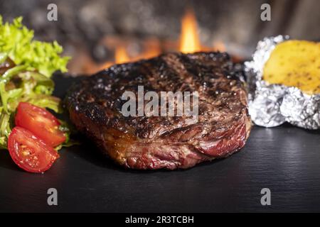 Gros plan d'un steak grillé Banque D'Images