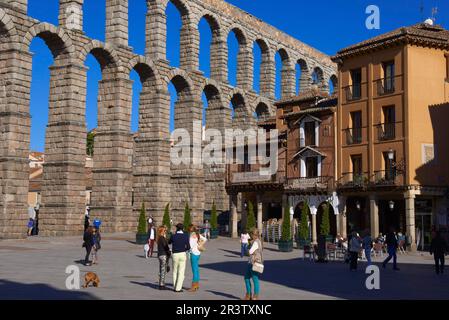 Segovia, aqueduc romain, place Azoguejo, Castille-Leon, Espagne Banque D'Images